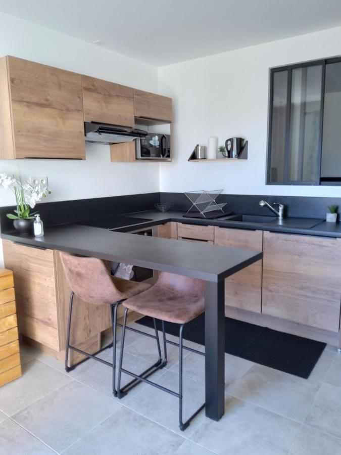 Romytt Suite Saint-Quentin-la-Poterie Exterior photo